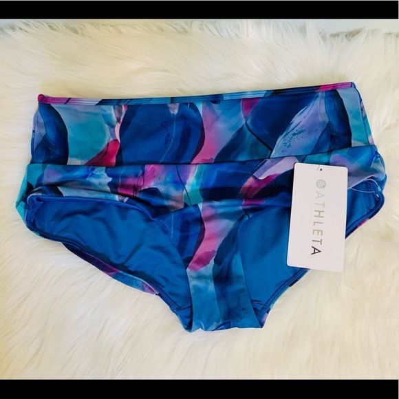 NWT Athleta Malibu Printed Boyshort Swimsuit! ❤️ - Picture 5 of 9